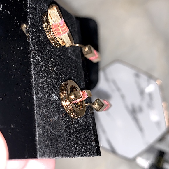 Vintage Tommy Hilfiger 2pc Matching Golden Post & Circle Earrings Jewelry Set - Picture 10 of 16